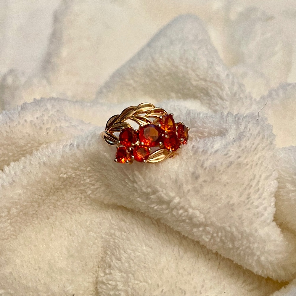 Red Rhinestone Gold Tone Ring - Picture 2 of 6